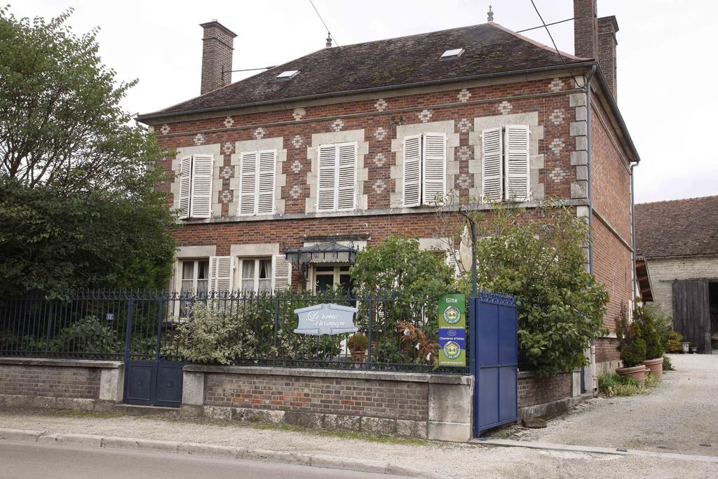 Bed and Breakfast Le Bonheur A La Campagne Lesmont Екстер'єр фото